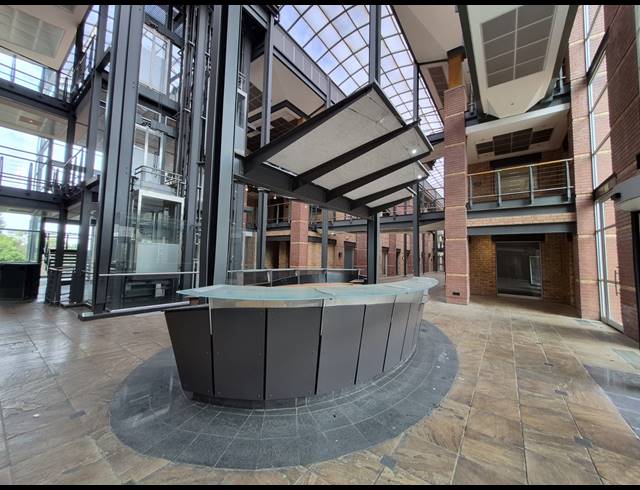 10,702M² OFFICE TO LET IN ILLOVO